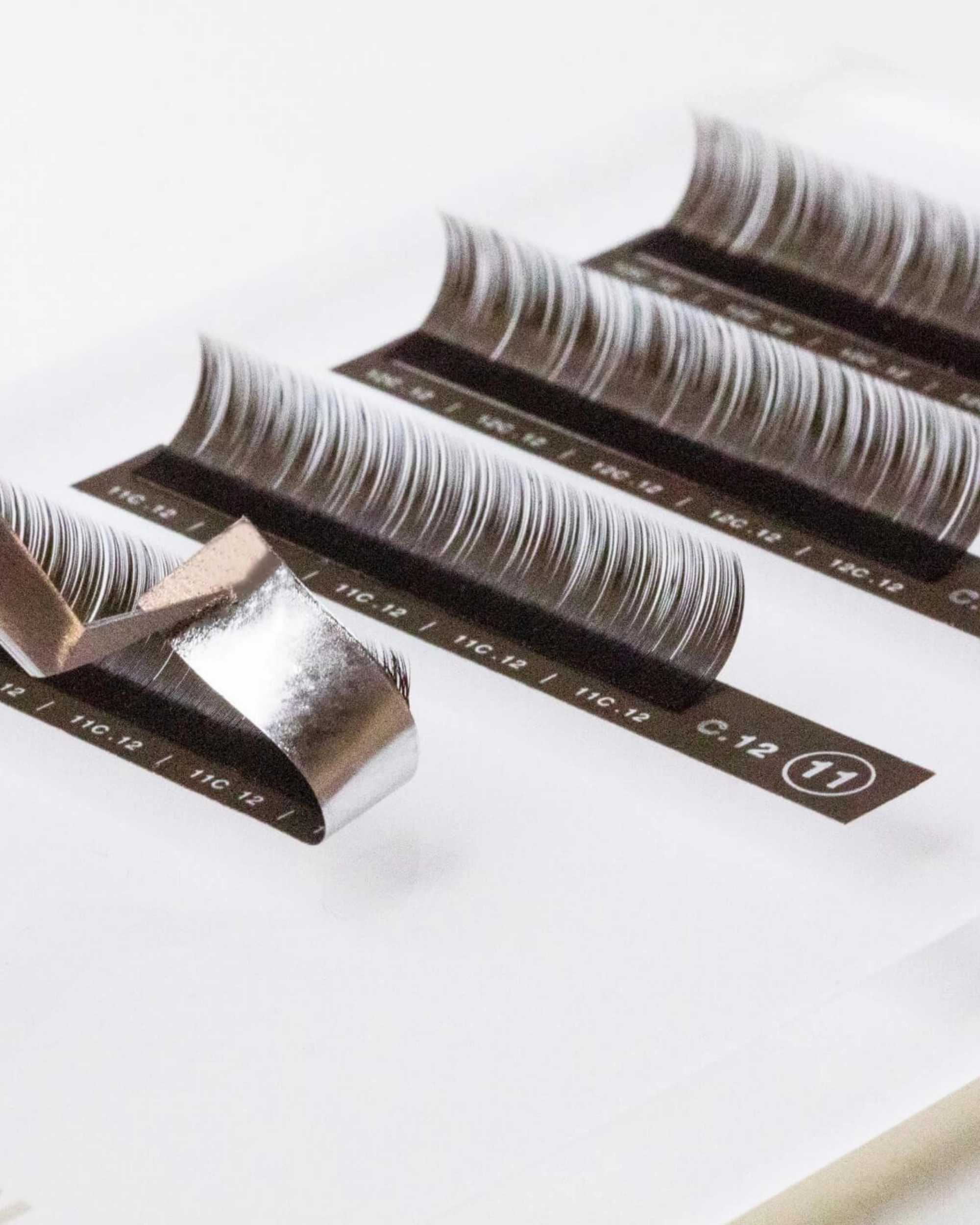 B-Curl Brunette EyeLash Extensions (Mixed Trays)