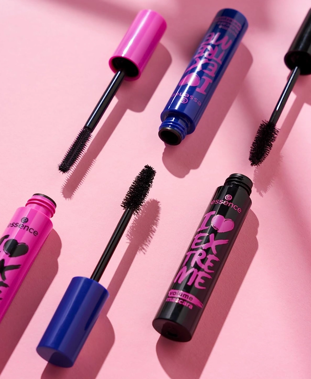 essence | I Love Extreme Volume Mascara Waterproof | Paraben Free | Cruelty Free | Black (Pack of 1, Waterproof)