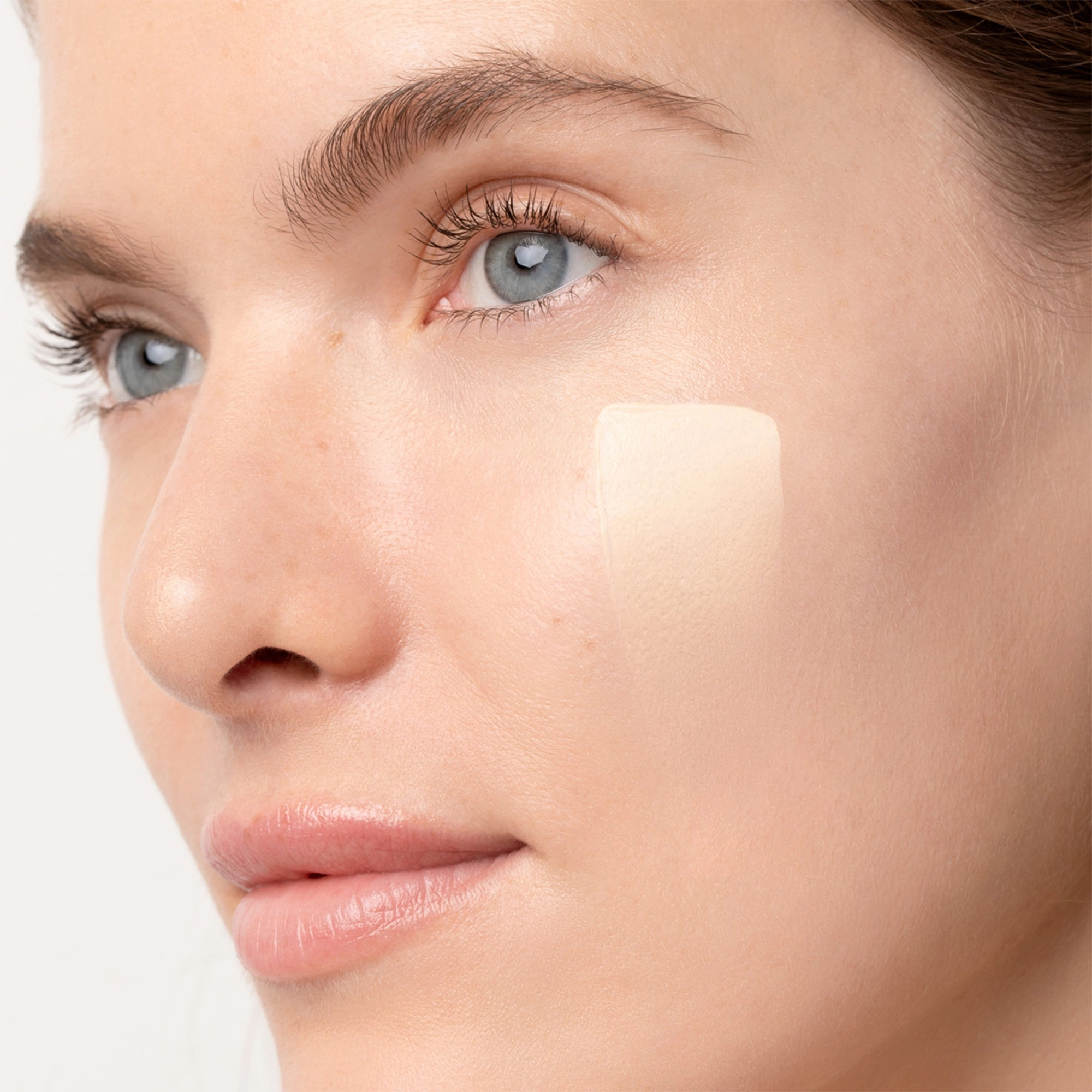 Just Skin Tinted Moisturizer Sunscreen Broad Spectrum SPF 15