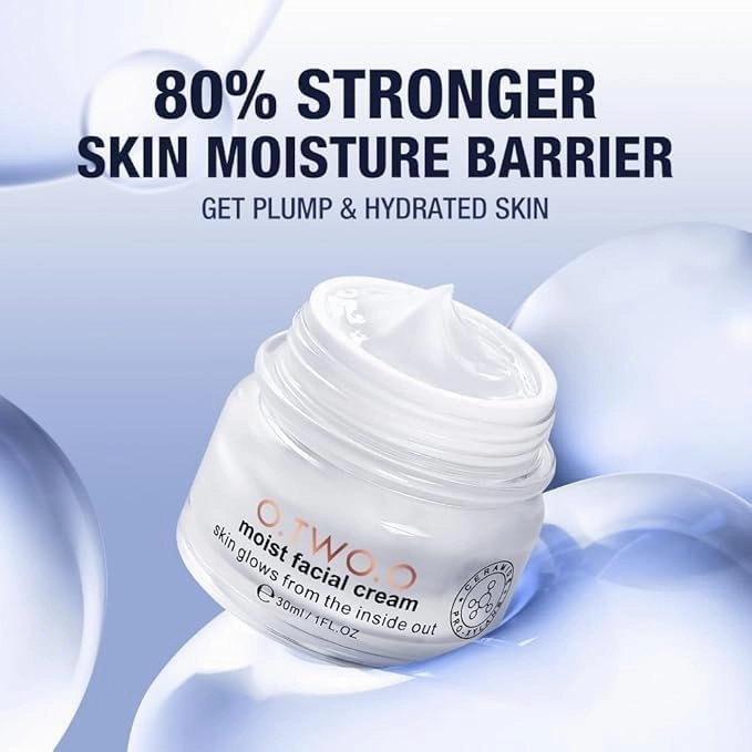 O.TWO.O LUXURIOUS MOISTURIZING FASE BASE