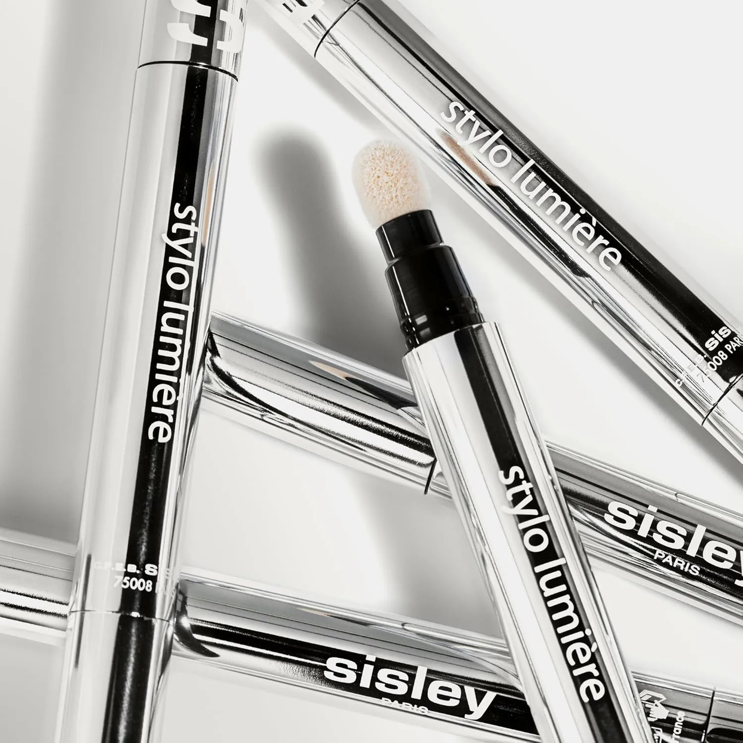 Sisley Paris Stylo Lumiere, 1 Pearly Rose - Radiance-Booster Highlighter Pen - Fine, Fresh, Light Texture - Visibly Smoothes Fine Lines for “No Makeup” Makeup Finish